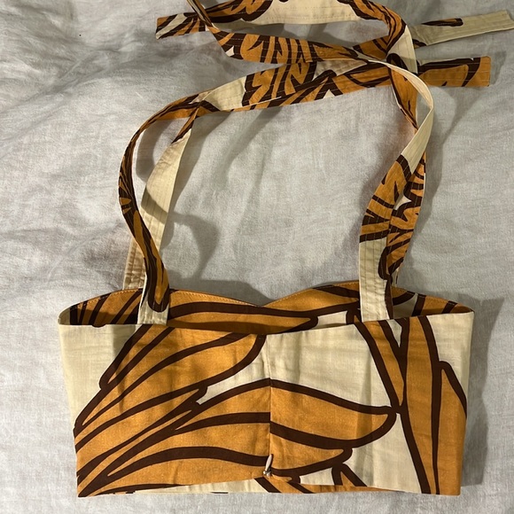 Eugenia Fernandez Arjun top - Picture 5 of 7